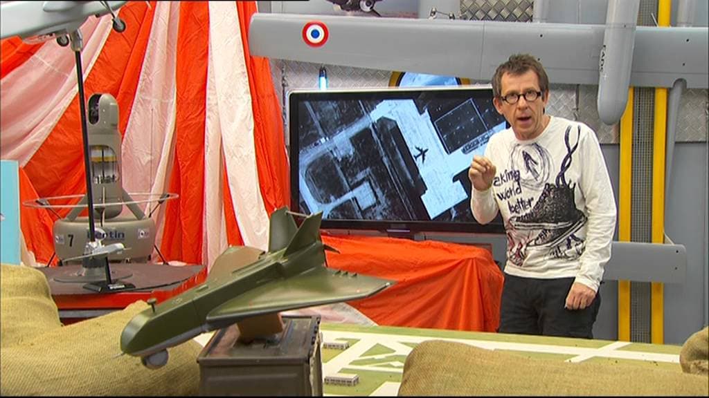 C'est pas sorcier -Drôle de drones — Gaming mealtime video